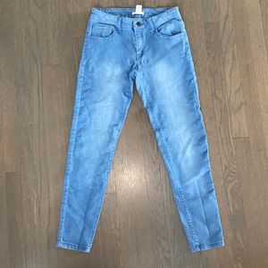 Forever 21- Light Blue Ankle Jeans Sz: 27
